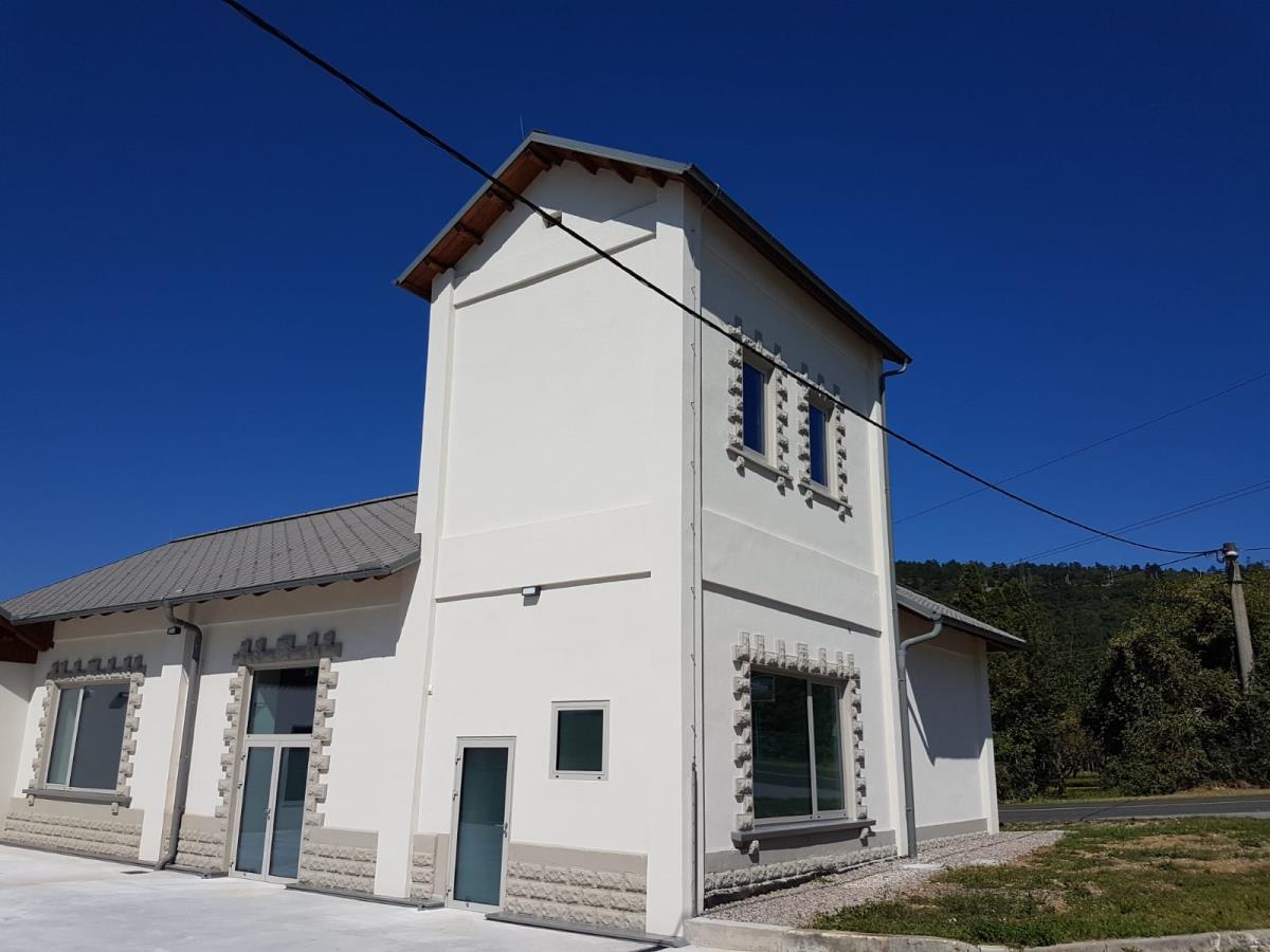 Rudnik Vreme Hall — multipurpose building in Famlje