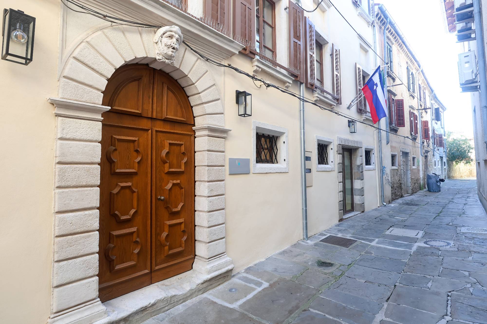 Ulična fasada palače Baseggio v Kopru po obnovi